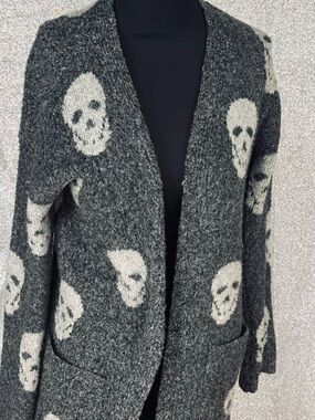 No Boundaries Two-Tone Gray and Cream Knit Cardigan